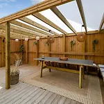 Casa vacanze Uniquely Located Wooden By The Sea - Sj1