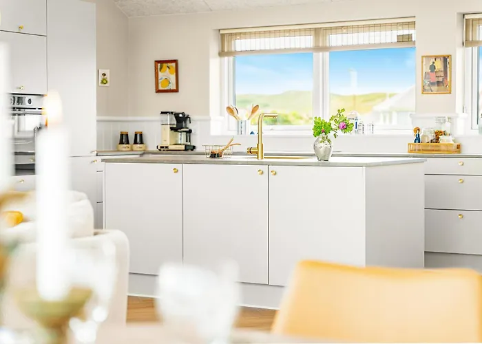 Uniquely Located Wooden By The Sea - Sj1 Vakantiehuis