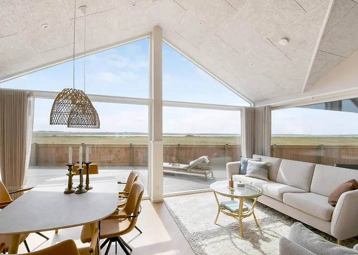 Uniquely Located Wooden By The Sea - Sj1