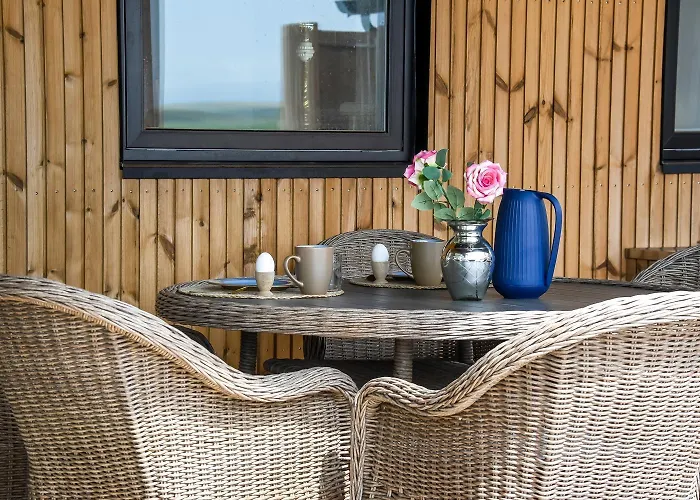 Uniquely Located Wooden By The Sea - Sj1 Vakantiehuis Harboør