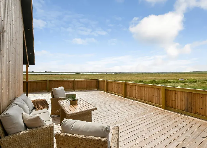 Uniquely Located Wooden By The Sea - Sj1