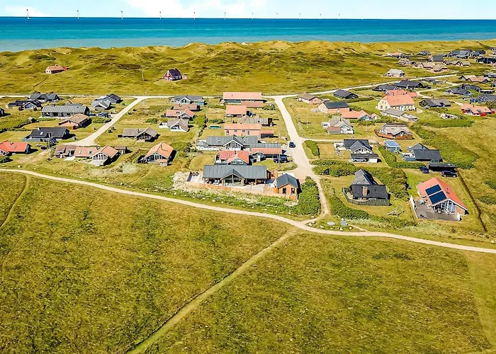 Uniquely Located Wooden By The Sea - Sj1 * Harboør